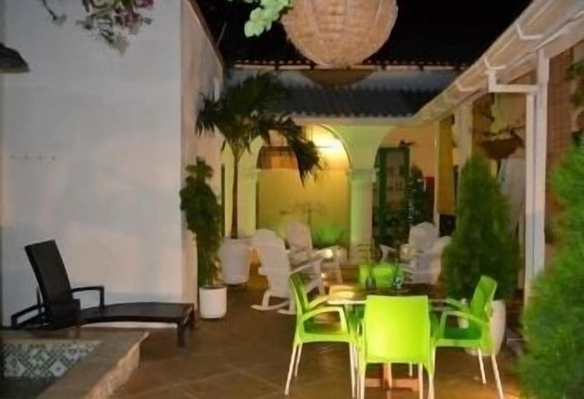 ホテル Hostel Green House Coffee Bar