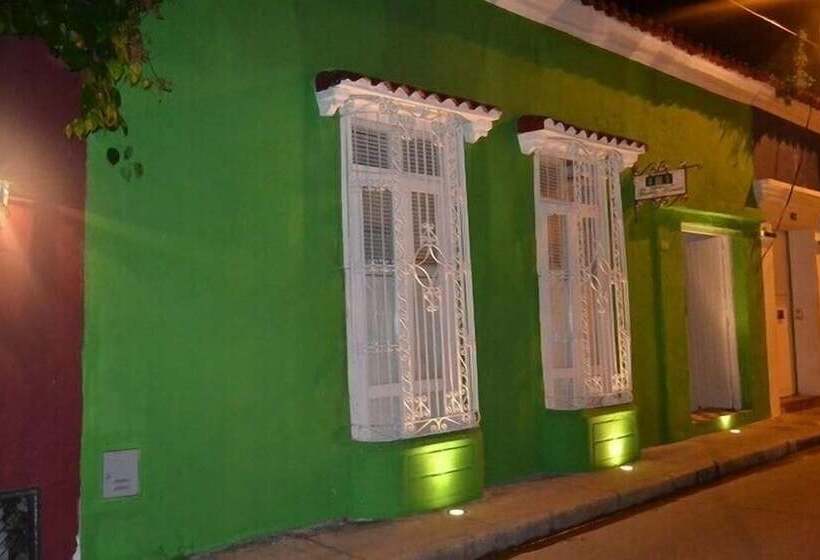 ホテル Hostel Green House Coffee Bar