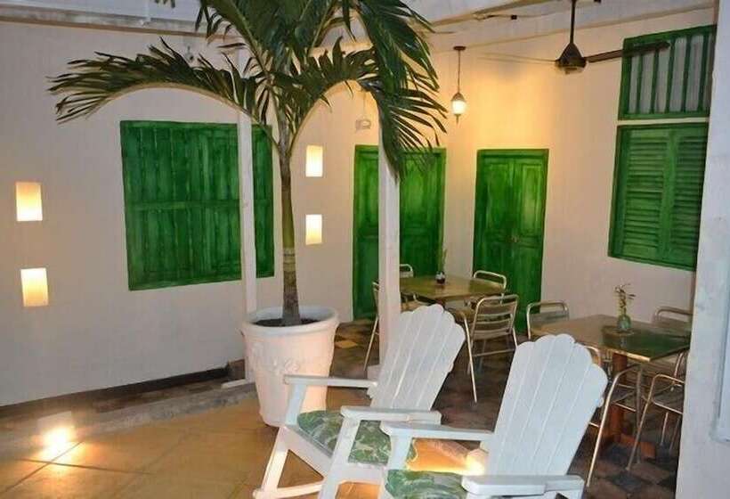 ホテル Hostel Green House Coffee Bar