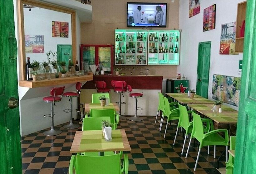 ホテル Hostel Green House Coffee Bar