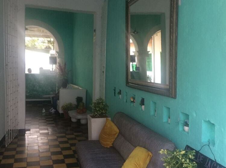 ホテル Hostel Green House Coffee Bar