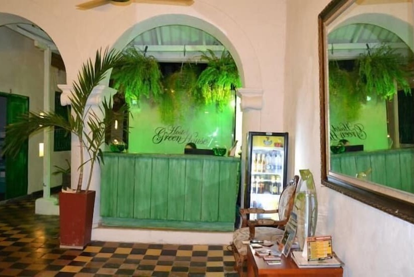 ホテル Hostel Green House Coffee Bar