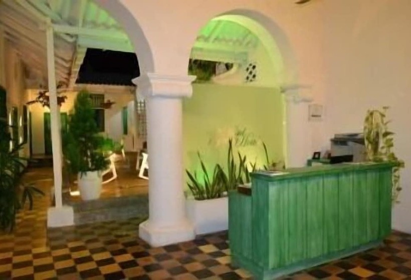 ホテル Hostel Green House Coffee Bar