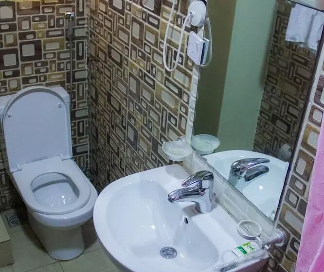 هتل Marble Brand