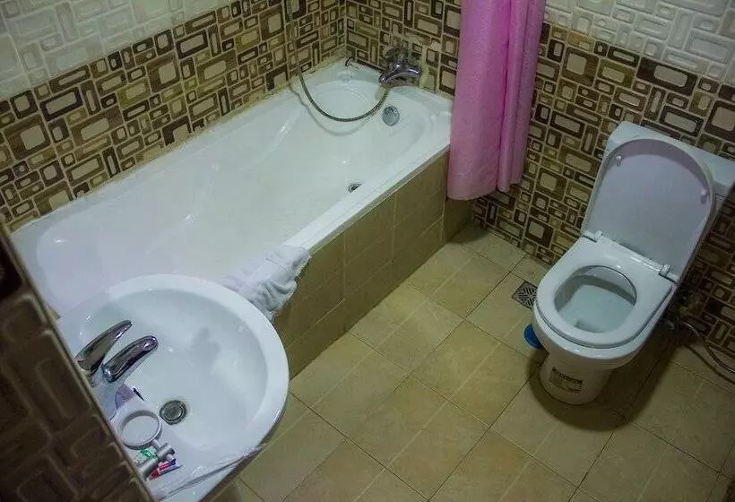 هتل Marble Brand
