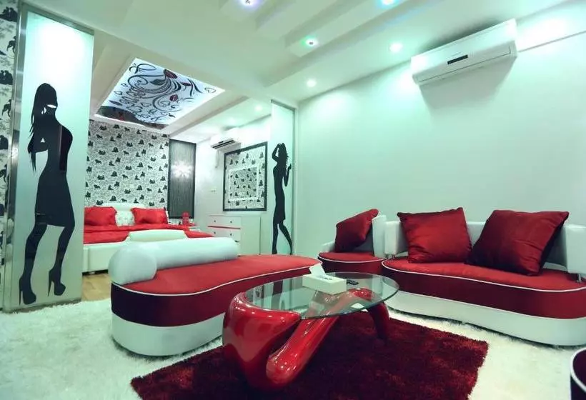 هتل Night For You Suite Apartment 1