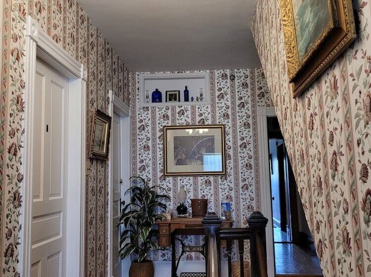 בית מלון כפרי Prince County Guest House