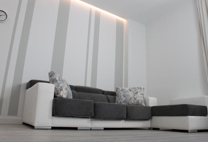 Life Apartments Santo Rey