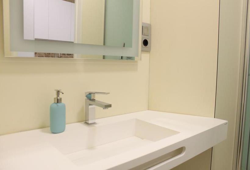 Life Apartments Santo Rey