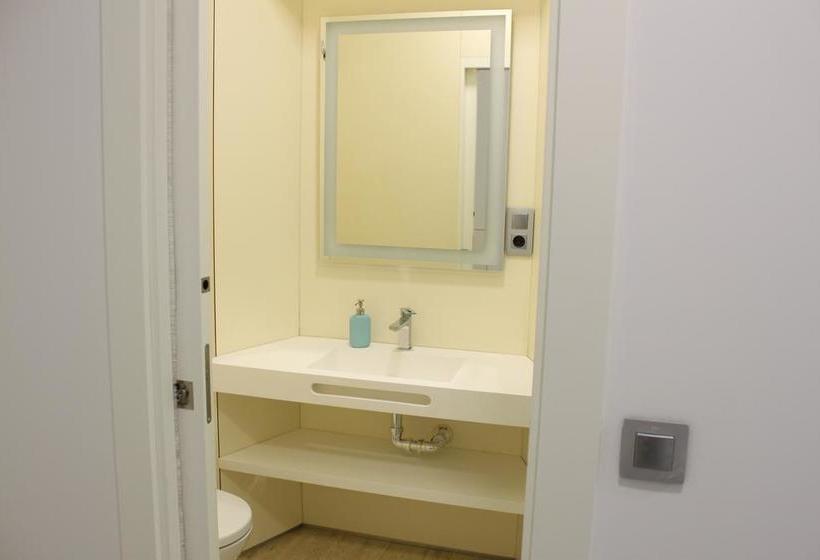 Life Apartments Santo Rey