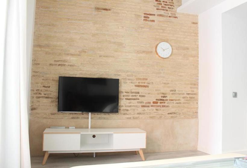 Life Apartments Santo Rey