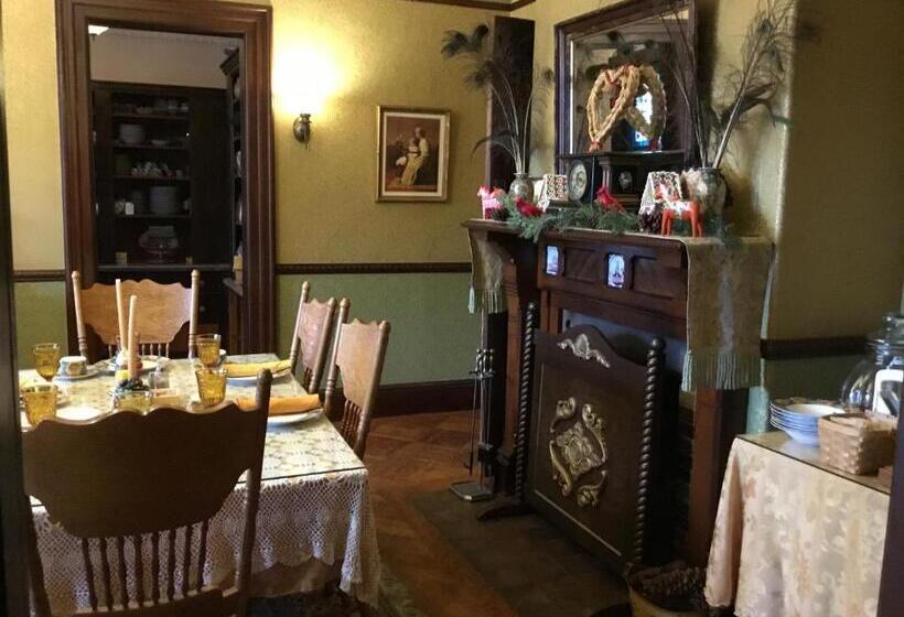 مبيت وإفطار Amherst Inn