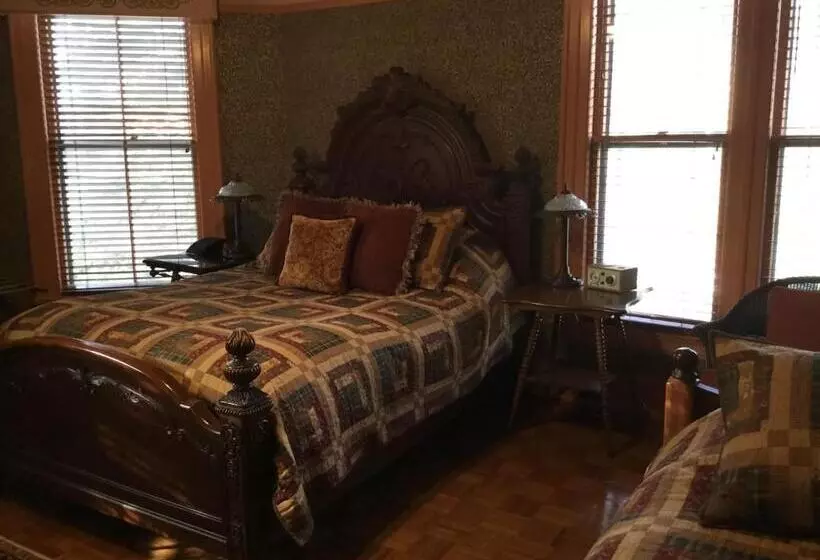 ベッドアンドブレックファースト Amherst Inn