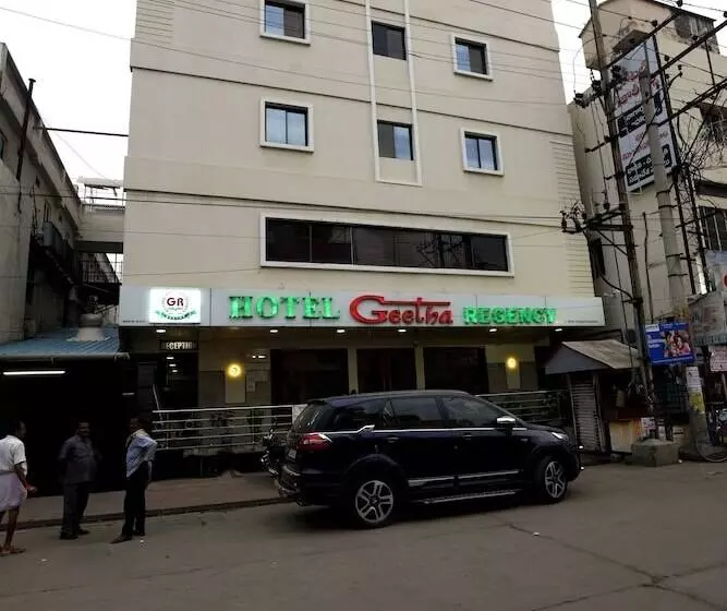 Hotelli Geetha Regency