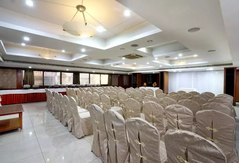 Hotelli Geetha Regency
