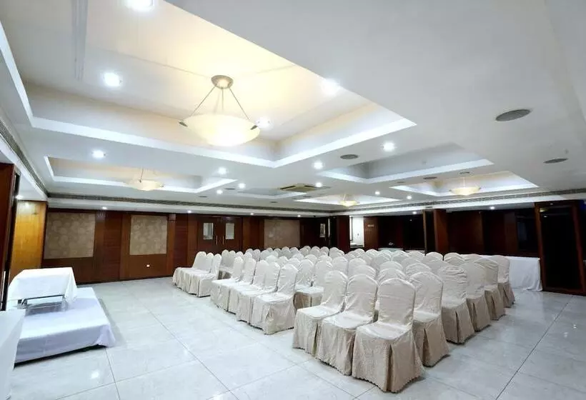 Hotelli Geetha Regency