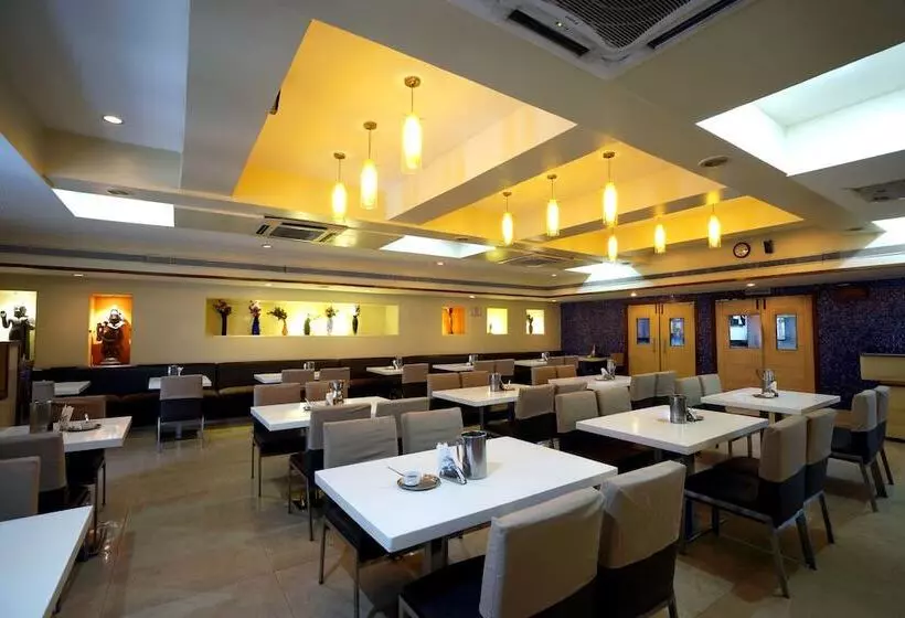 Hotelli Geetha Regency