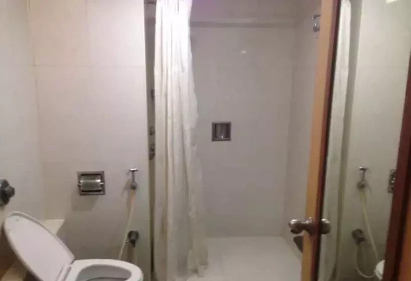 Hotelli Geetha Regency
