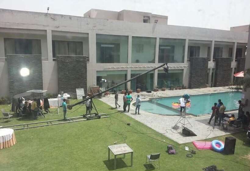 בית מלון כפרי Hans Resort