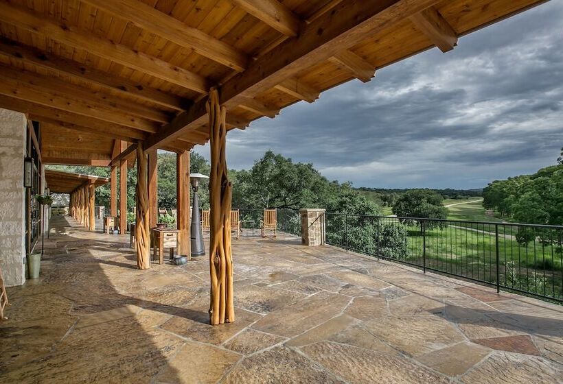 Отель Joshua Creek Ranch