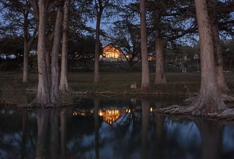 ホテル Joshua Creek Ranch