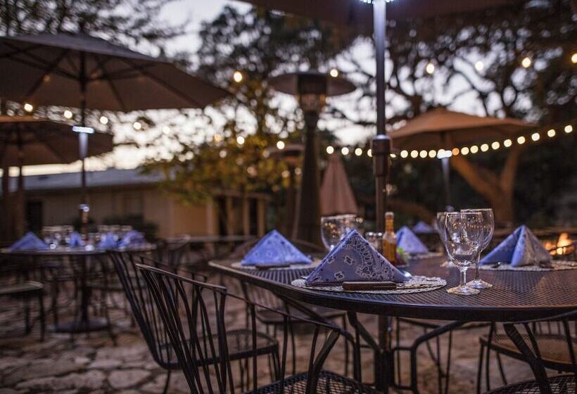 Отель Joshua Creek Ranch