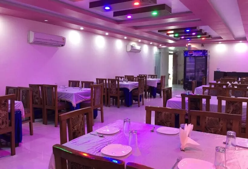 هتل Platinum Plaza