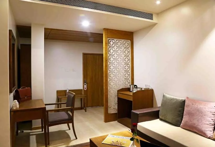 ホテル Preeti Executive