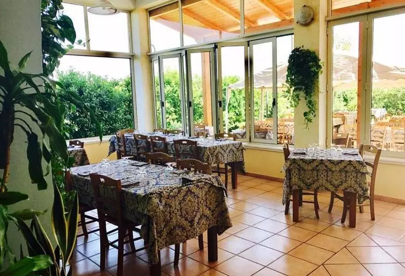 ホテル Ristorante La Decanata
