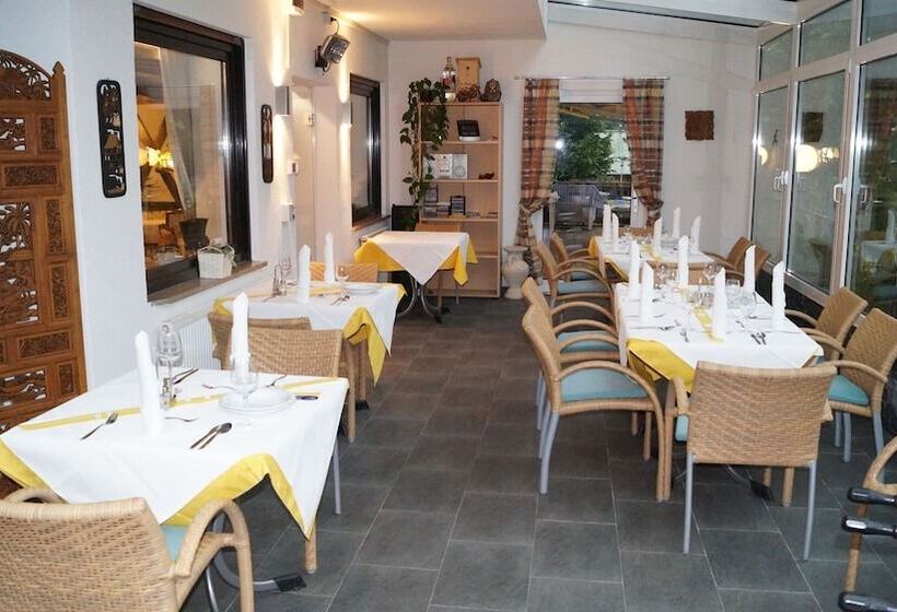 Отель Schwarzbachhof