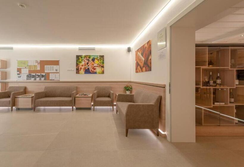 فندق Vineus Tramin