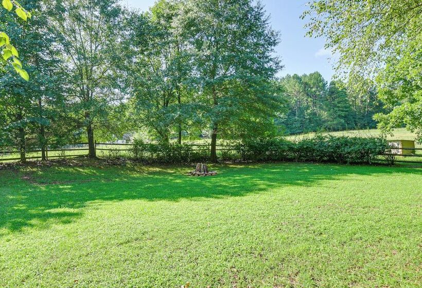 Fire Pit & Views: Campobello Rural Retreat