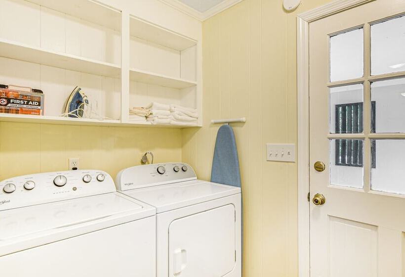 Fire Pit & Views: Campobello Rural Retreat