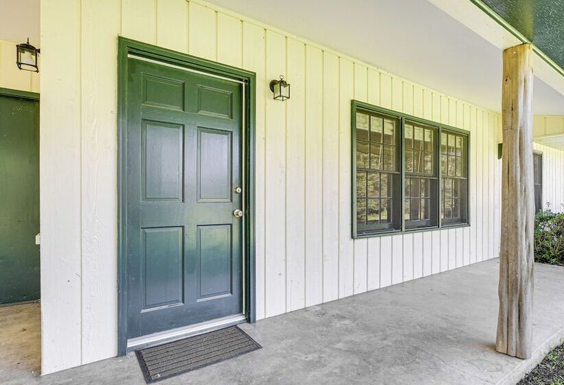 Fire Pit & Views: Campobello Rural Retreat