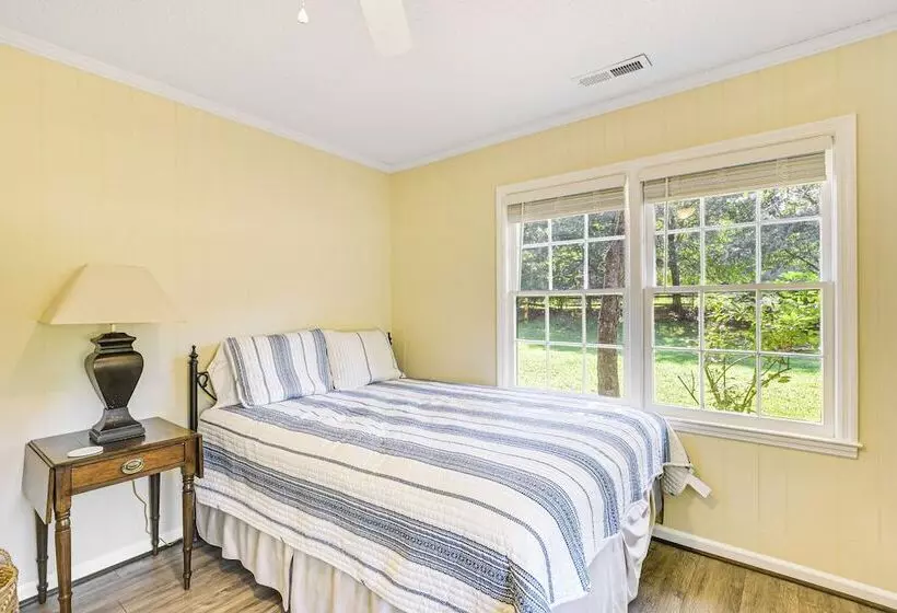 Fire Pit & Views: Campobello Rural Retreat