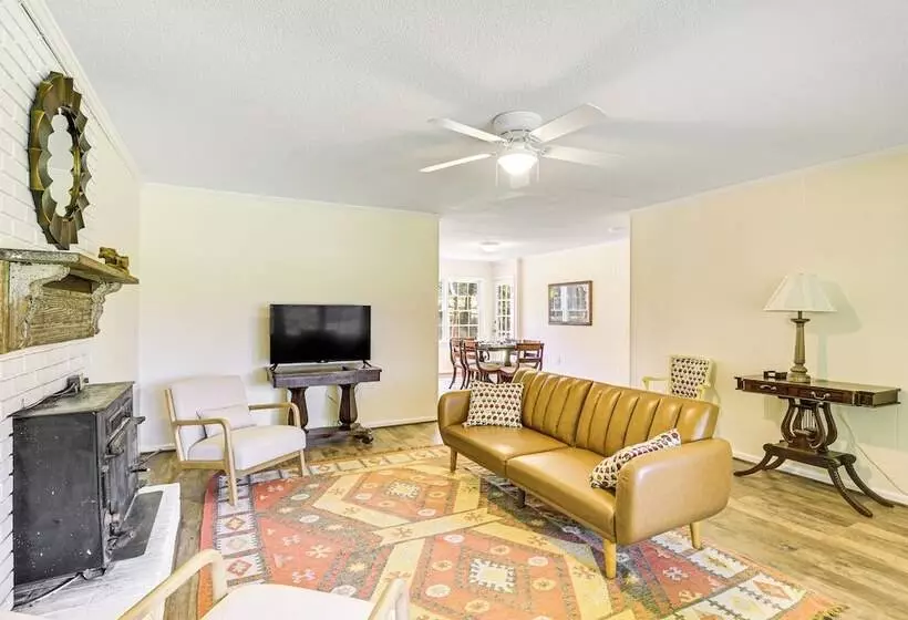 Fire Pit & Views: Campobello Rural Retreat