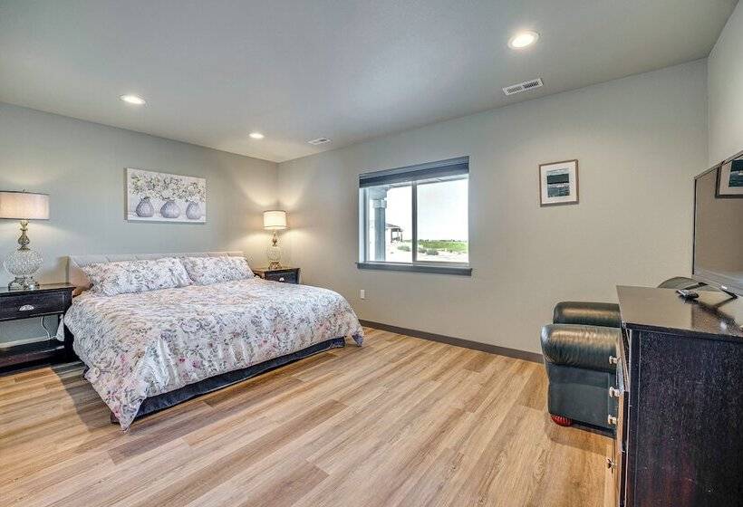 Charming Home ~ Half Mi To Potholes State Park