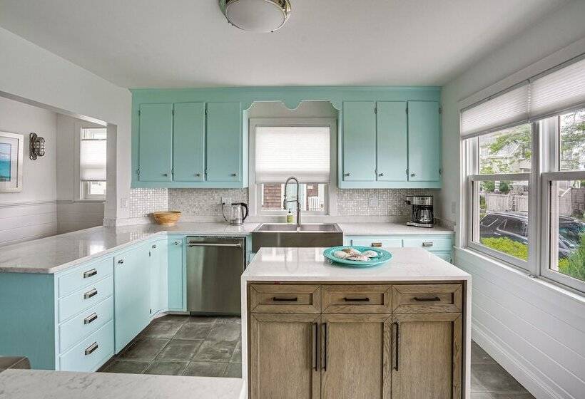 Waterfront Views: Historic Marblehead Home