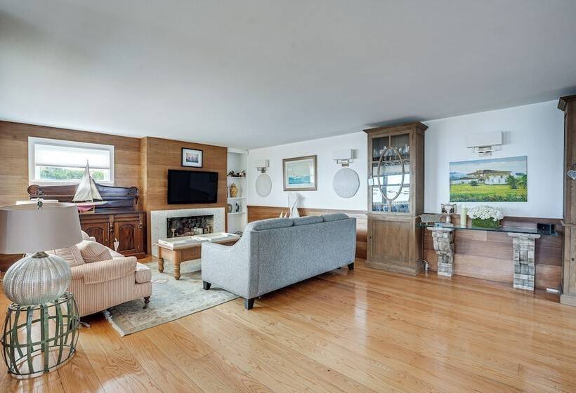 Waterfront Views: Historic Marblehead Home