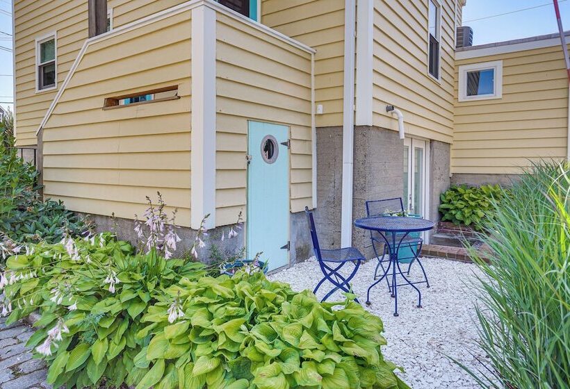 Waterfront Views: Historic Marblehead Home