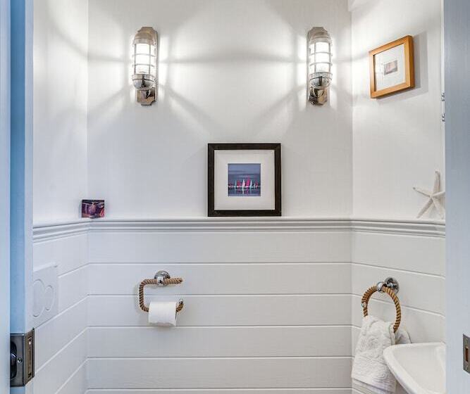 Waterfront Views: Historic Marblehead Home