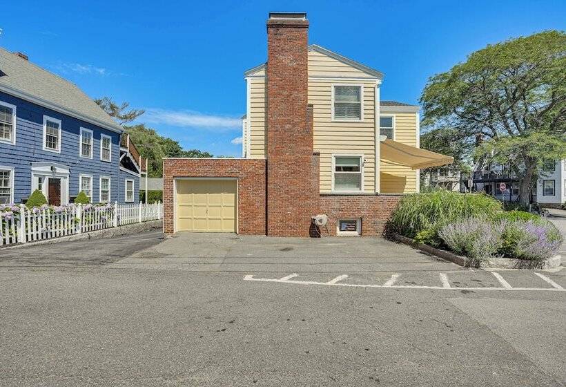 Waterfront Views: Historic Marblehead Home