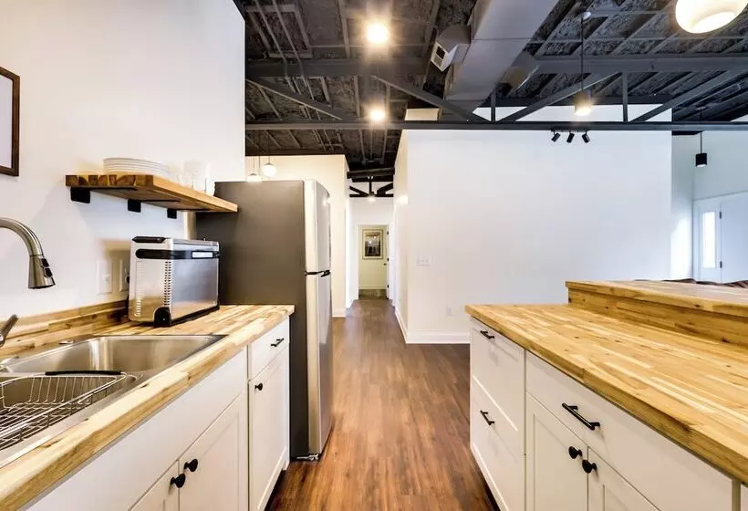 Modern Harrisonburg Home   2 Mi To Jmu!