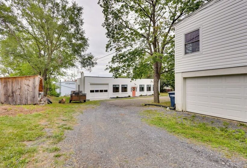 Modern Harrisonburg Home   2 Mi To Jmu!