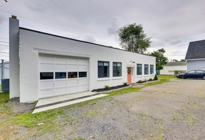 Modern Harrisonburg Home   2 Mi To Jmu!