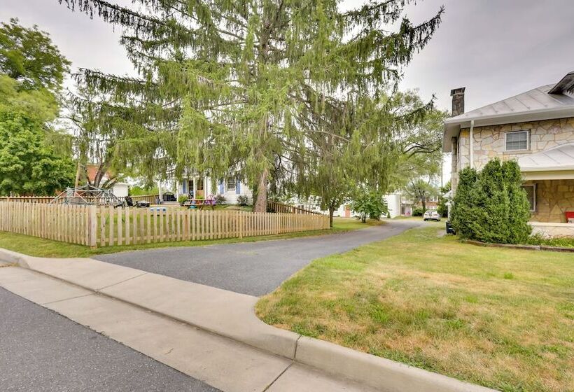 Modern Harrisonburg Home   2 Mi To Jmu!