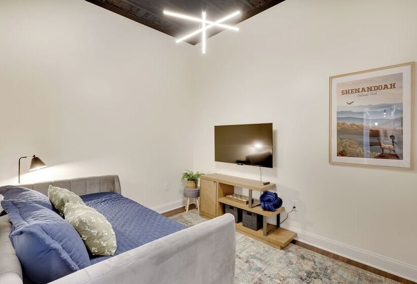 Modern Harrisonburg Home   2 Mi To Jmu!