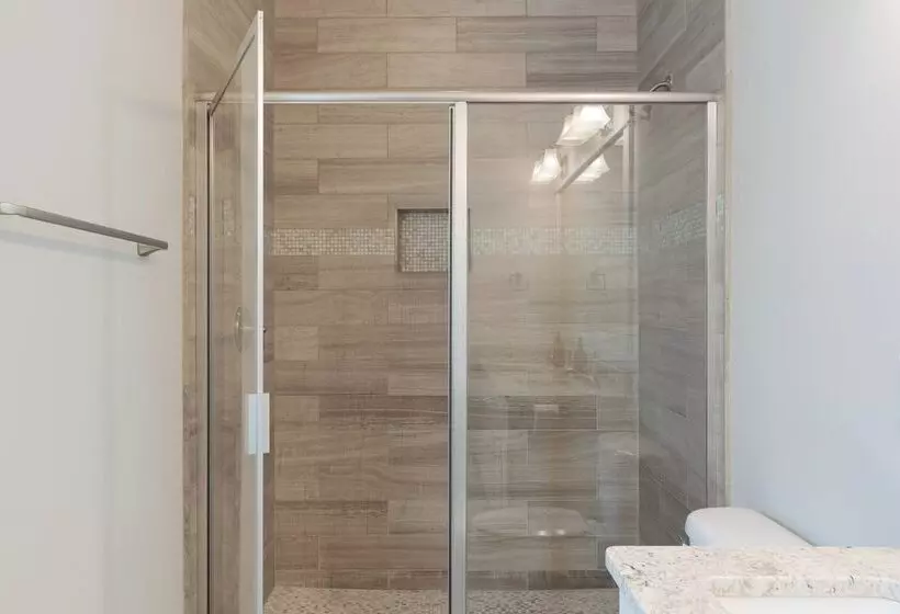 Shine On The Shore By Avantstay Pool + Golf Cart