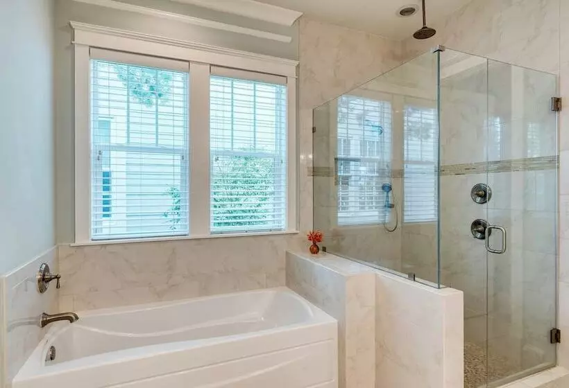 Shine On The Shore By Avantstay Pool + Golf Cart