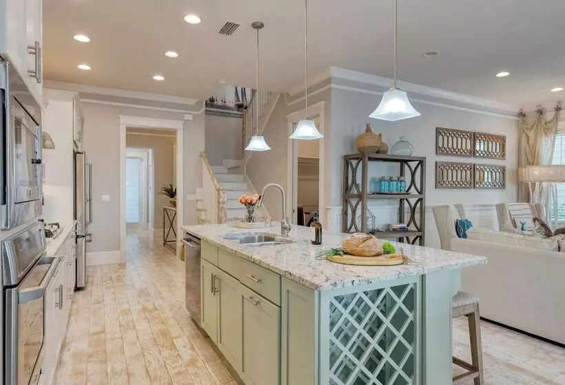 Shine On The Shore By Avantstay Pool + Golf Cart